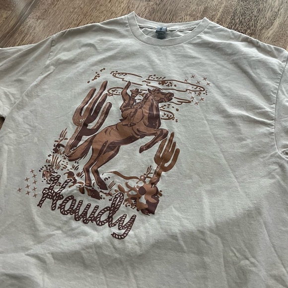 Women’s Western T-Shirt Retro Cowboy Howdy Graphic Size XL Tan Beige EUC - Picture 2 of 6